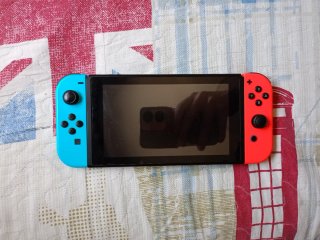 Nintendo Switch Blu/Rosso + Custodia + micro SD 128gb