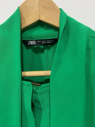 Camisa Zara Verde con Lazada