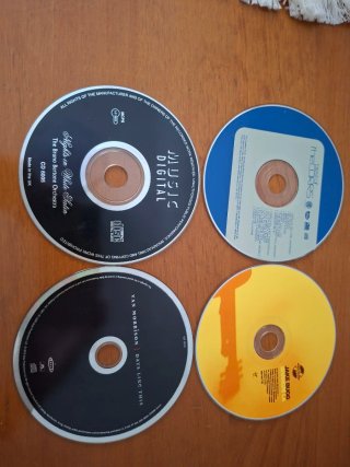Lote 4 CDs: The Corrs, Van Morrison, Jake Bugg