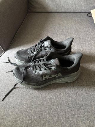 Zapatillas Hoka Unisex Negras y Grises