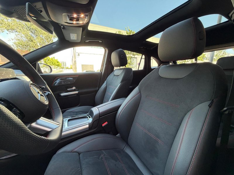 Mercedes-Benz GLA 2025, foto 12