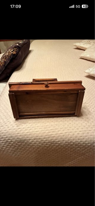 Specchio da tavolo in legno con cassetto
