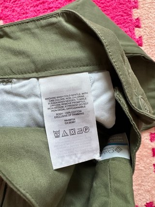 Pantalones tres cuartos kakis Columbia