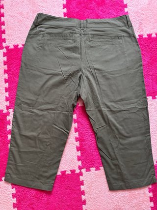 Pantalones tres cuartos kakis Columbia