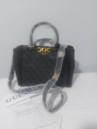 Borsa Guess tracolla nera e oro