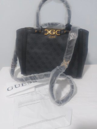 Borsa Guess tracolla nera e oro