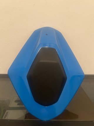 Cubierta Asiento Trasero Suzuki GSX-8S/8