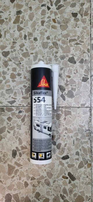 Panel Solar Autocaravana 200W soportes y adhesivo