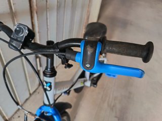 Bici infantil Decathlon azul 16 pulgadas 4-6 años