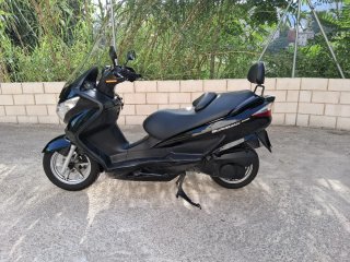 Suzuki Burgman UH 200 Negra ITV