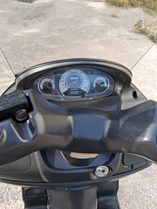 Suzuki Burgman UH 200 Negra ITV