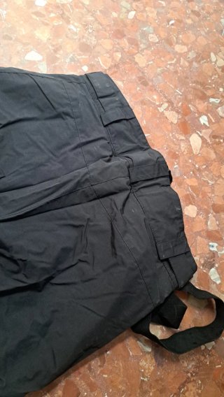 Pantalones de esquí negros con tirantes