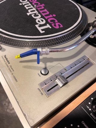 Technics SL-1200 MK5 y SL-1210 MK2