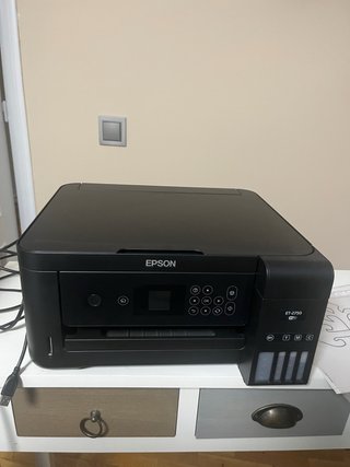 Impresora Epson ET-2750 como nueva