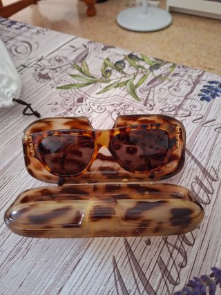 Gafas de sol Jimmy Choo doradas y azules