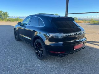 Porsche Macan Turbo 2021