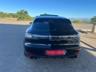 Porsche Macan Turbo 2021