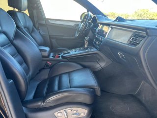 Porsche Macan Turbo 2021