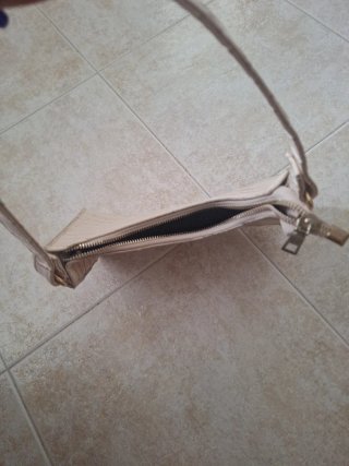 Bolso beige estampado cocodrilo