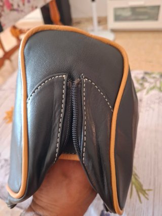 Cartera Loewe Negra y Marrón
