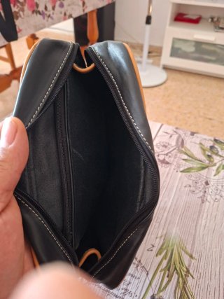 Cartera Loewe Negra y Marrón