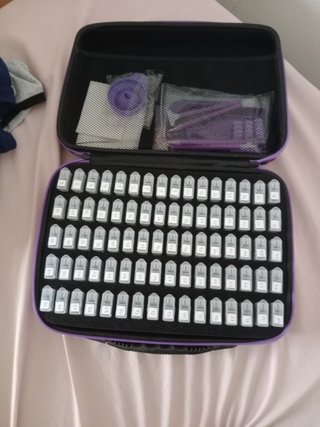 Caja almacenamiento diamantes plumas
