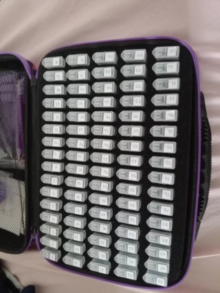 Caja almacenamiento diamantes plumas