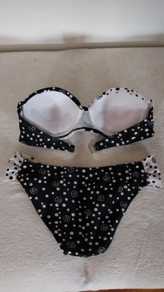 Bikini. T.S