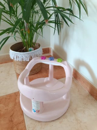 Asiento rosa para bebé para bañera o ducha