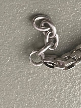 Antigua cadena de plata
