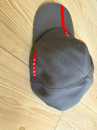 Cap Prada Linea Rossa