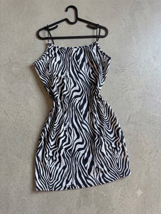 Vestido mini estampado cebra