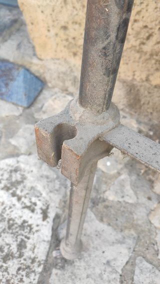 Cabecero de cama antiguo de forja