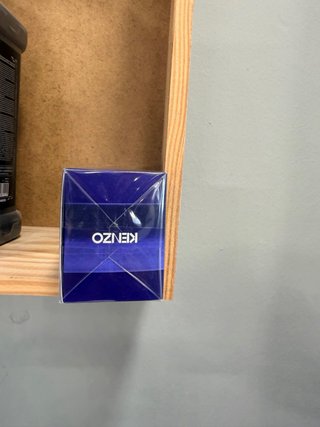 Perfume Kenzo Indigo Azul y Blanco