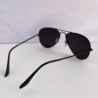 Gafas de sol aviador negras con funda