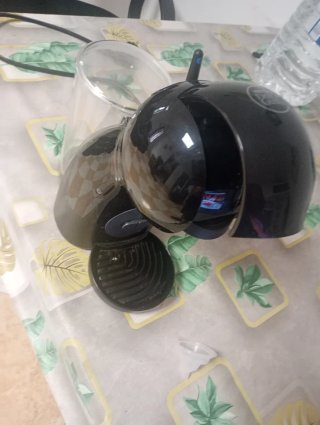 Cafetera Dolce Gusto Negra