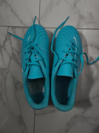 Zapatos de futbol Nike Azul Eléctrico Talla 35
