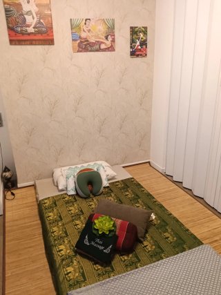Masajista tailandesa  especialista