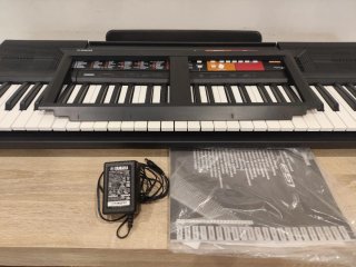 Teclado Yamaha PSR-F51