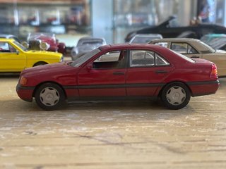 Mercedes C180 Minichamps 1/43 no box