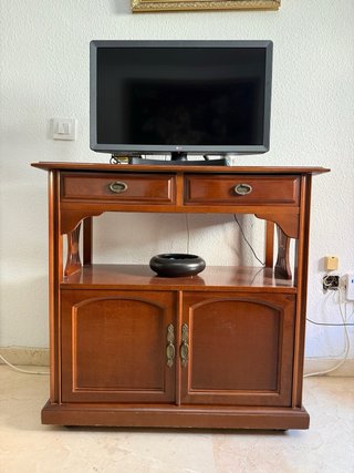 Mueble de salón de madera