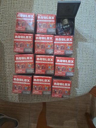 Cajitas Figuras Roblox Serie 1