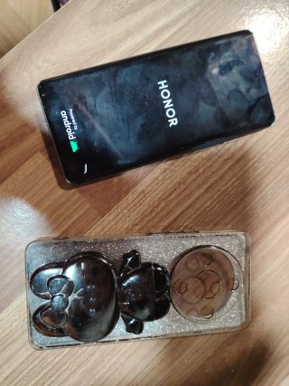 Móvil Honor Magic 7 con Relqalo  Funda de Oso