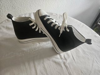 Zapatillas abotinadas mujer negras