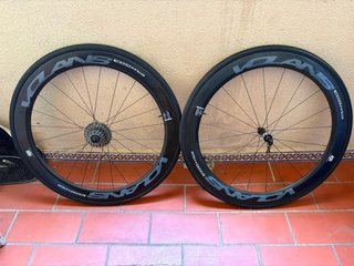 Llantas de carbono Volans para carretera