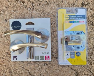Manivela de puerta Yale y Inspire Arosa