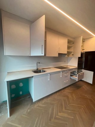 Cocina completa con electrodomésticos | 4,2 m |