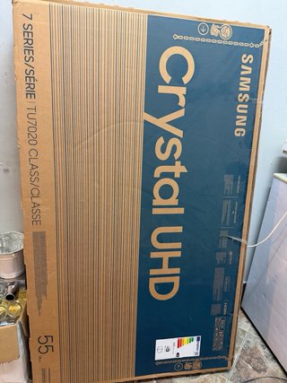 Samsung Crystal UHD 55 TU7020 con caja