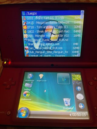 Nintendo DSi Roja con Tarjeta EZ-Flash