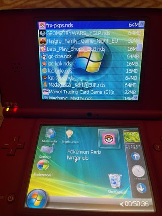 Nintendo DSi Roja con Tarjeta EZ-Flash